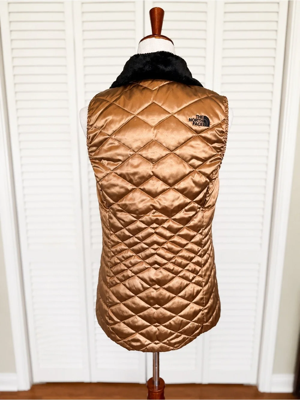 The North Face Metallic Bronze Faux Fur Quilted Vest | Size Small